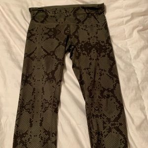 Lululemon snakeskin crop
